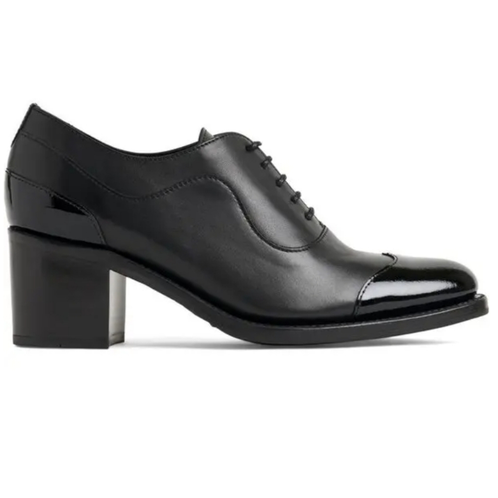 Office of Angela Scott | Mrs. Evans Wingtip Heeled Oxfords EU 38 | US 8 Black